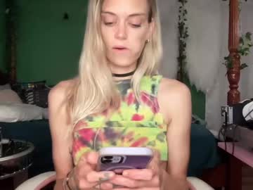 Shereallyreal Chaturbate stream image from May 19, 2025