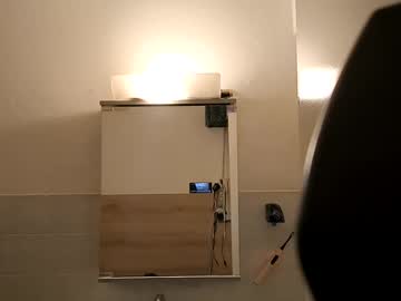 Sundaypov Chaturbate stream image from May 19, 2025