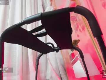 Cintiahaxx Chaturbate stream image from May 19, 2025