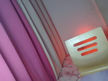 Eyez0nm3 Chaturbate stream image from May 19, 2025