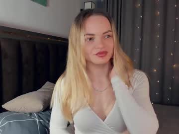 Elgaflowers Chaturbate stream image from May 19, 2025