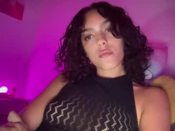 Vickyyyx Chaturbate stream image from May 19, 2025