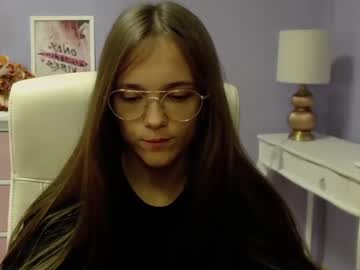 Emilly_Lust99 Chaturbate stream image from May 19, 2025