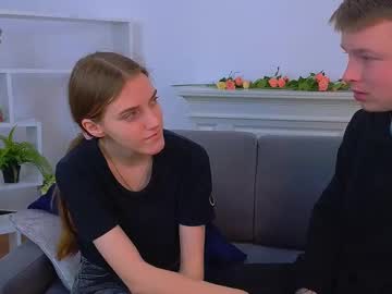 Ollistiw Chaturbate stream image from May 19, 2025