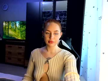 Lanammm Chaturbate stream image from May 19, 2025