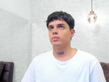 Declanfox Chaturbate stream image from May 19, 2025