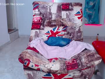 Freshlantiyoux Chaturbate stream image from May 19, 2025