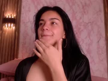 Bliinkiii Chaturbate stream image from May 19, 2025
