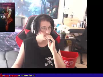 Dreitagewach Chaturbate stream image from May 19, 2025