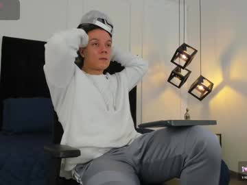 Jonathan_Daniels1 Chaturbate stream image from May 19, 2025