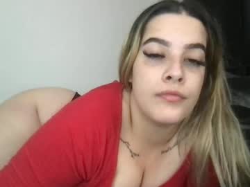 Mnmoji4717 Chaturbate stream image from May 19, 2025