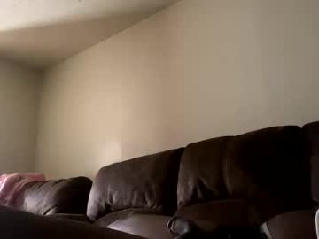 Moneyoverhoes3 Chaturbate stream image from May 19, 2025
