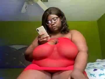 Therealchocolatecrush Chaturbate stream image from May 19, 2025