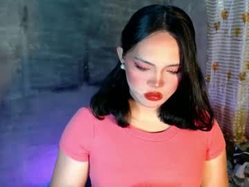 Mira_Luna222 Chaturbate stream image from May 19, 2025