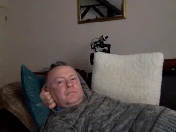 Aron801 Chaturbate stream image from May 19, 2025