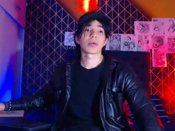 Dominic_Ston Chaturbate stream image from May 19, 2025
