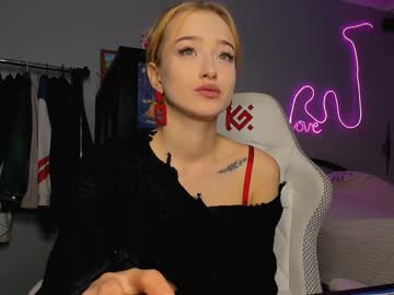Dreamyadam Chaturbate stream image from May 19, 2025