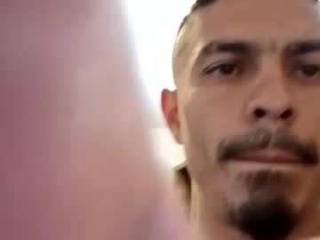Handsum_Fella Chaturbate stream image from May 19, 2025