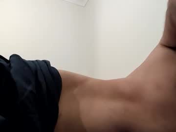 Str8guy4uuu Chaturbate stream image from May 19, 2025