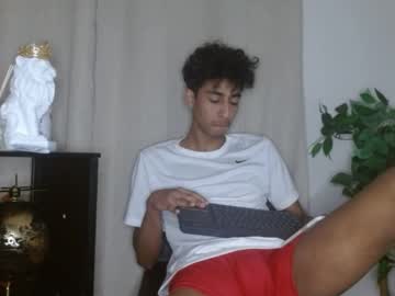 Wil20dot Chaturbate stream image from May 19, 2025