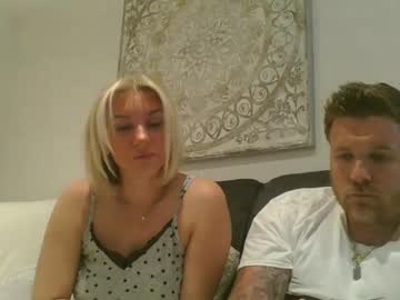 Fairyandbear Chaturbate stream image from May 19, 2025