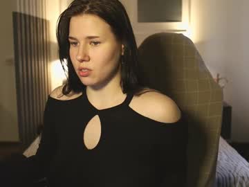Girl_U_Never_Met Chaturbate stream image from May 19, 2025