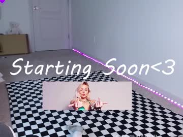 Petitebrat Chaturbate stream image from May 19, 2025