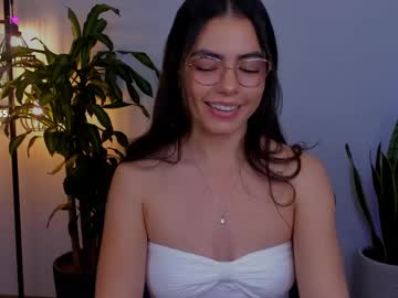 Catalella_01 Chaturbate stream image from May 19, 2025