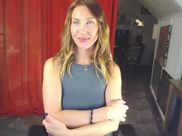 Elizamayers Chaturbate stream image from May 19, 2025