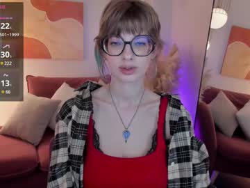 Rubytwinkle Chaturbate stream image from May 19, 2025