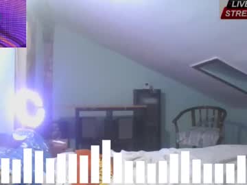 Angelsinmas134052 Chaturbate stream image from May 19, 2025