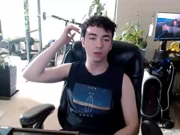 Chrismiller23 Chaturbate stream image from May 19, 2025