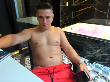 Andres_Bottero Chaturbate stream image from May 19, 2025