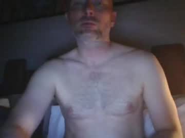 Eric334418 Chaturbate stream image from May 19, 2025