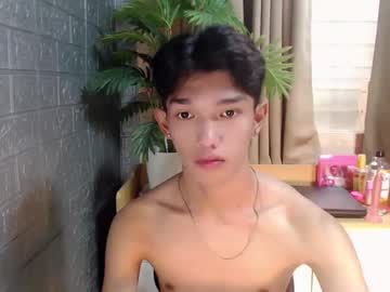 Urasian_John18 Chaturbate stream image from May 19, 2025
