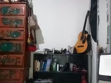 Vennus420 Chaturbate stream image from May 19, 2025