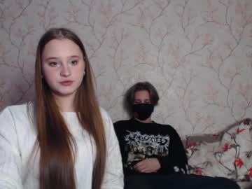 Elli_Milli Chaturbate stream image from May 19, 2025
