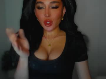 Transnextdoor_ Chaturbate stream image from May 19, 2025