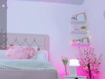 Little_Sweet_18 Chaturbate stream image from May 20, 2025