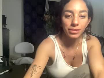 Annie_Xxx111 Chaturbate stream image from May 20, 2025