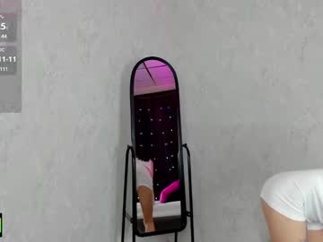 Bella_Dixons Chaturbate stream image from May 20, 2025