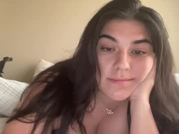 Velvetybabe Chaturbate stream image from May 20, 2025