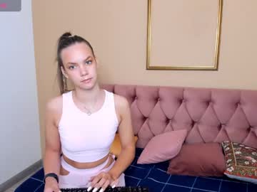 Vickie_Smith Chaturbate stream image from May 20, 2025