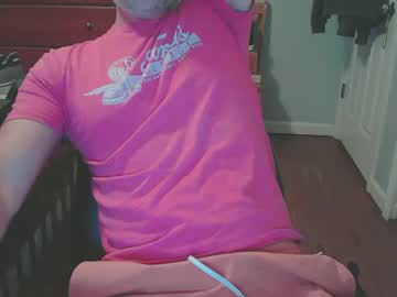 Coastaltoofyve Chaturbate stream image from May 20, 2025