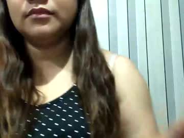 Lovelyysabelle Chaturbate stream image from May 20, 2025