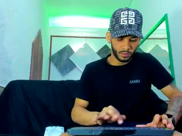 Luisito_Horny Chaturbate stream image from May 20, 2025