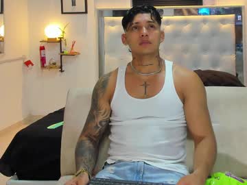 Lunay_Xtreemboy Chaturbate stream image from May 20, 2025