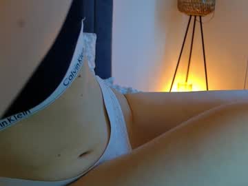 Lena___ Chaturbate stream image from May 20, 2025