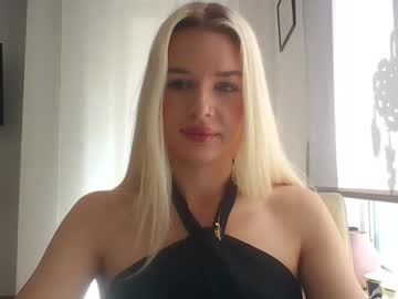 Mileyalone Chaturbate stream image from May 20, 2025