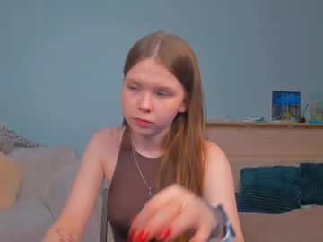 Tinysrose Chaturbate stream image from May 20, 2025